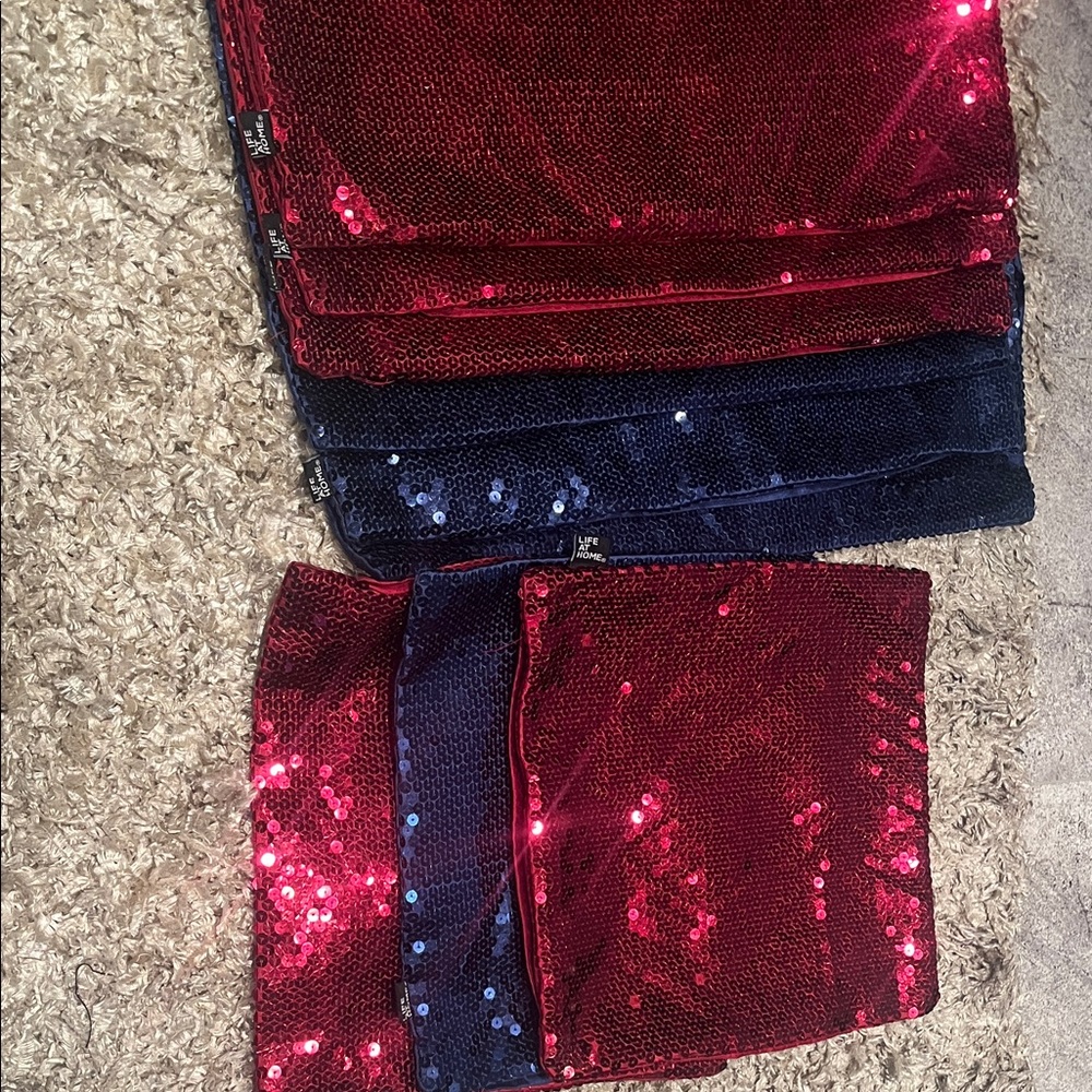 9 pieces case pillows Vibrant Red and Blue Sequin Fabric for case pillow decor - Picture 3 of 7